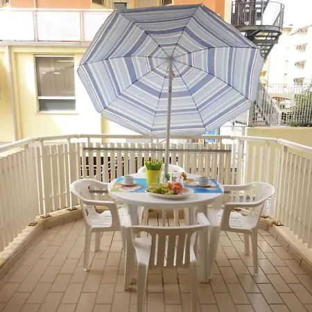 Apartment In 37069
